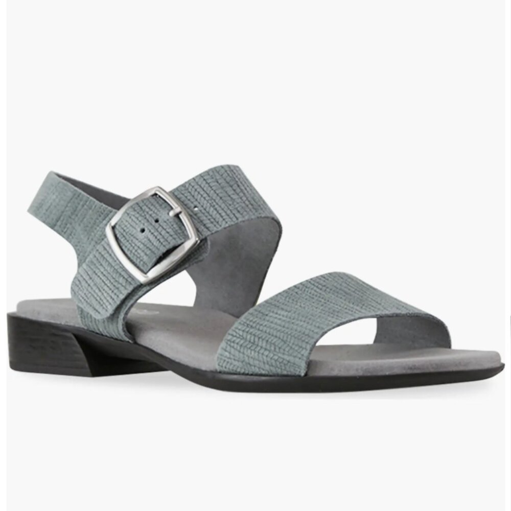 Munro Cleo Light Blue Sandal Size 7.5M New